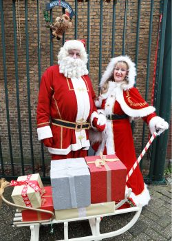 Kostuums - Kerstman en kerstvrouw